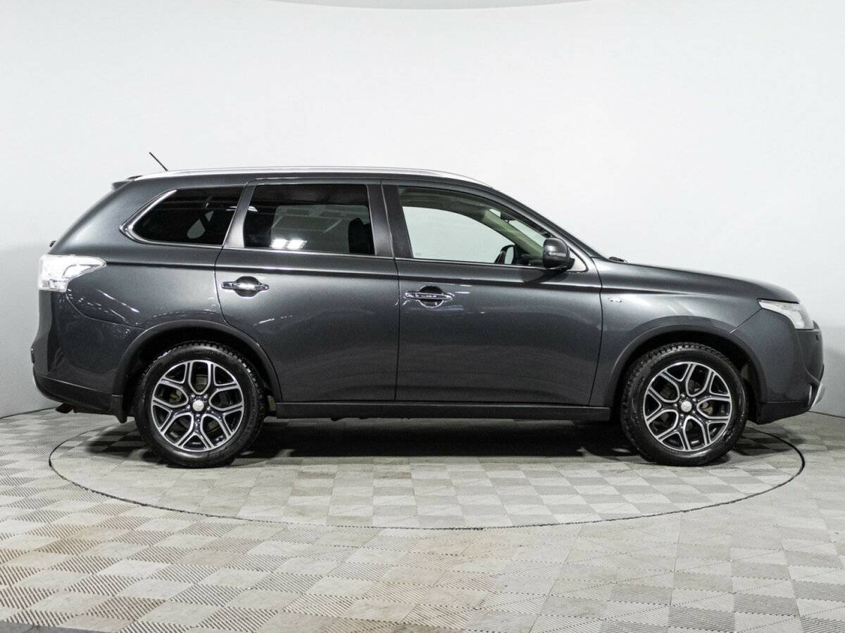 Mitsubishi Outlander III Рестайлинг, 2014 - 121 050 км. | Фото №4