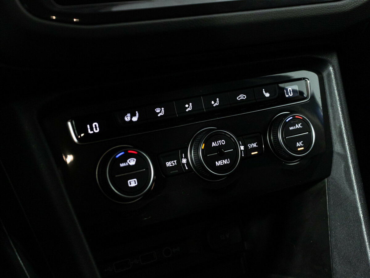 Volkswagen Tiguan II, 2019 Фото №16