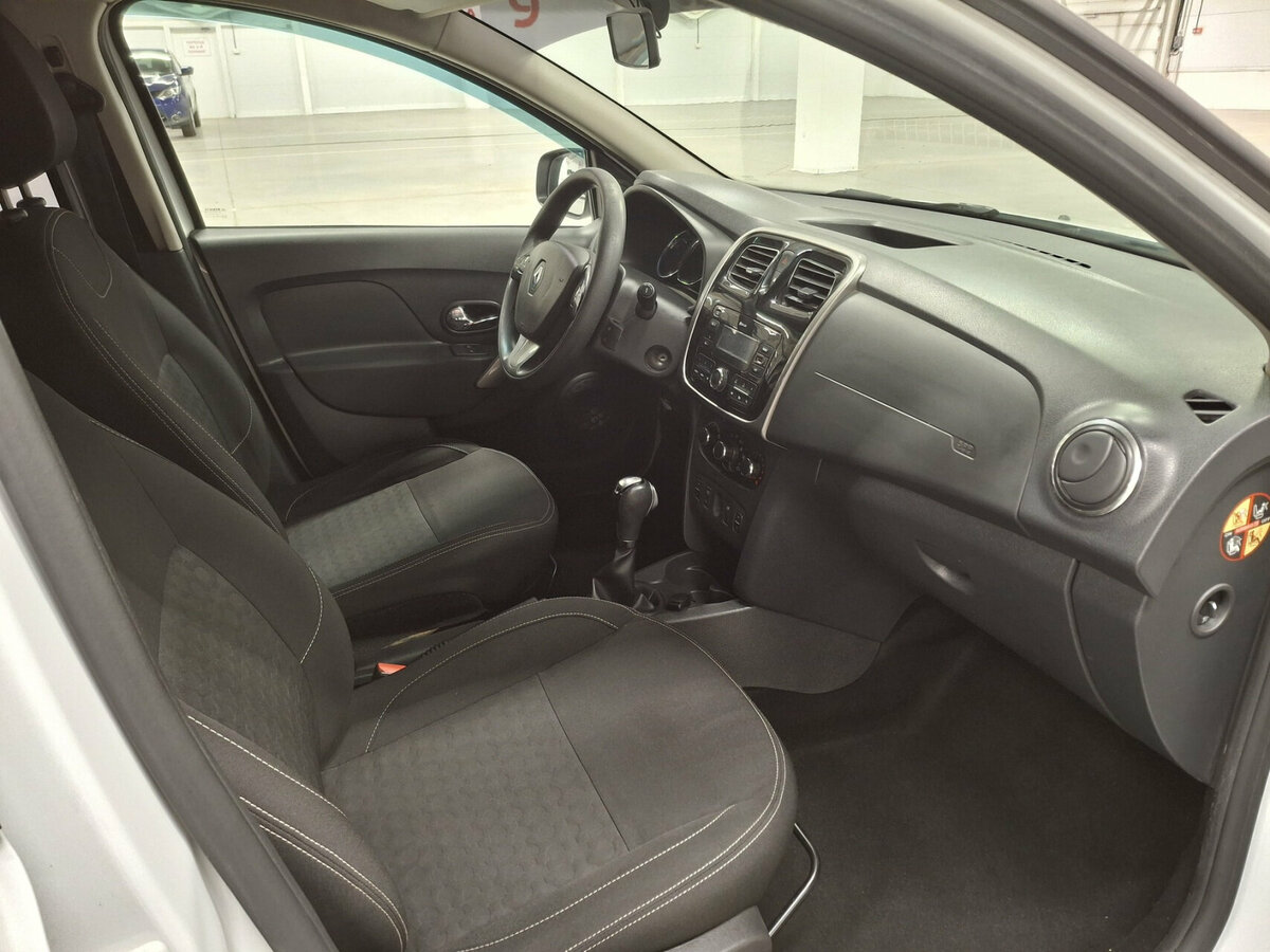 Renault Logan II, 2017 Фото №11