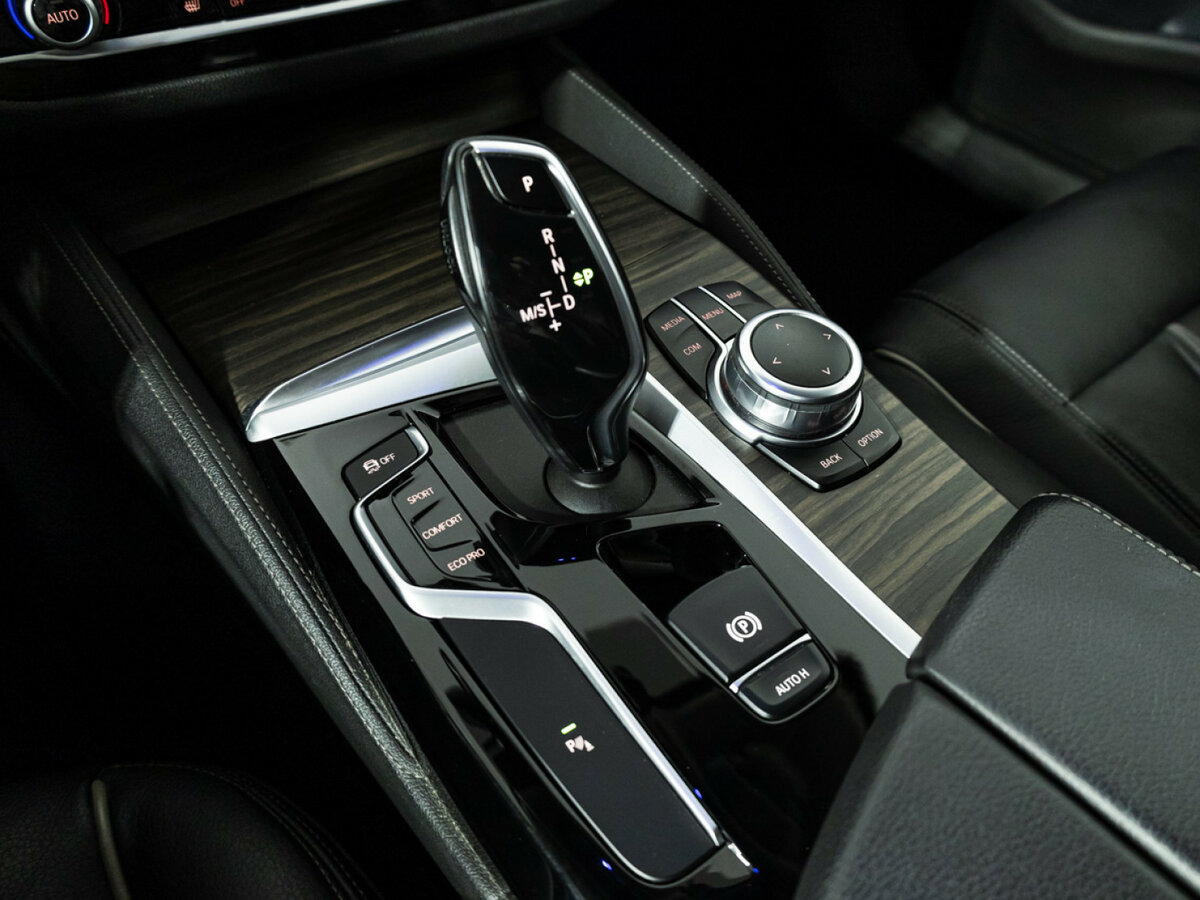BMW 5 серии 520d xDrive VII (G30/G31/G38), 2018 Фото №17