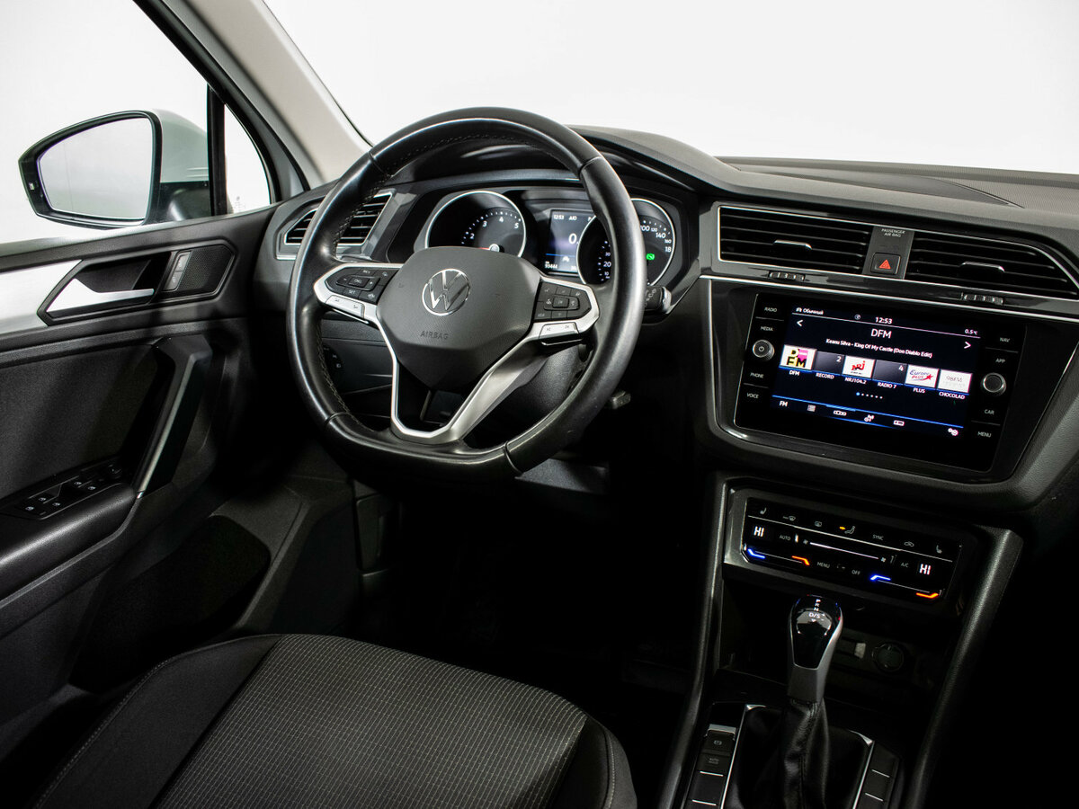 Volkswagen Tiguan II Рестайлинг, 2022 Фото №16