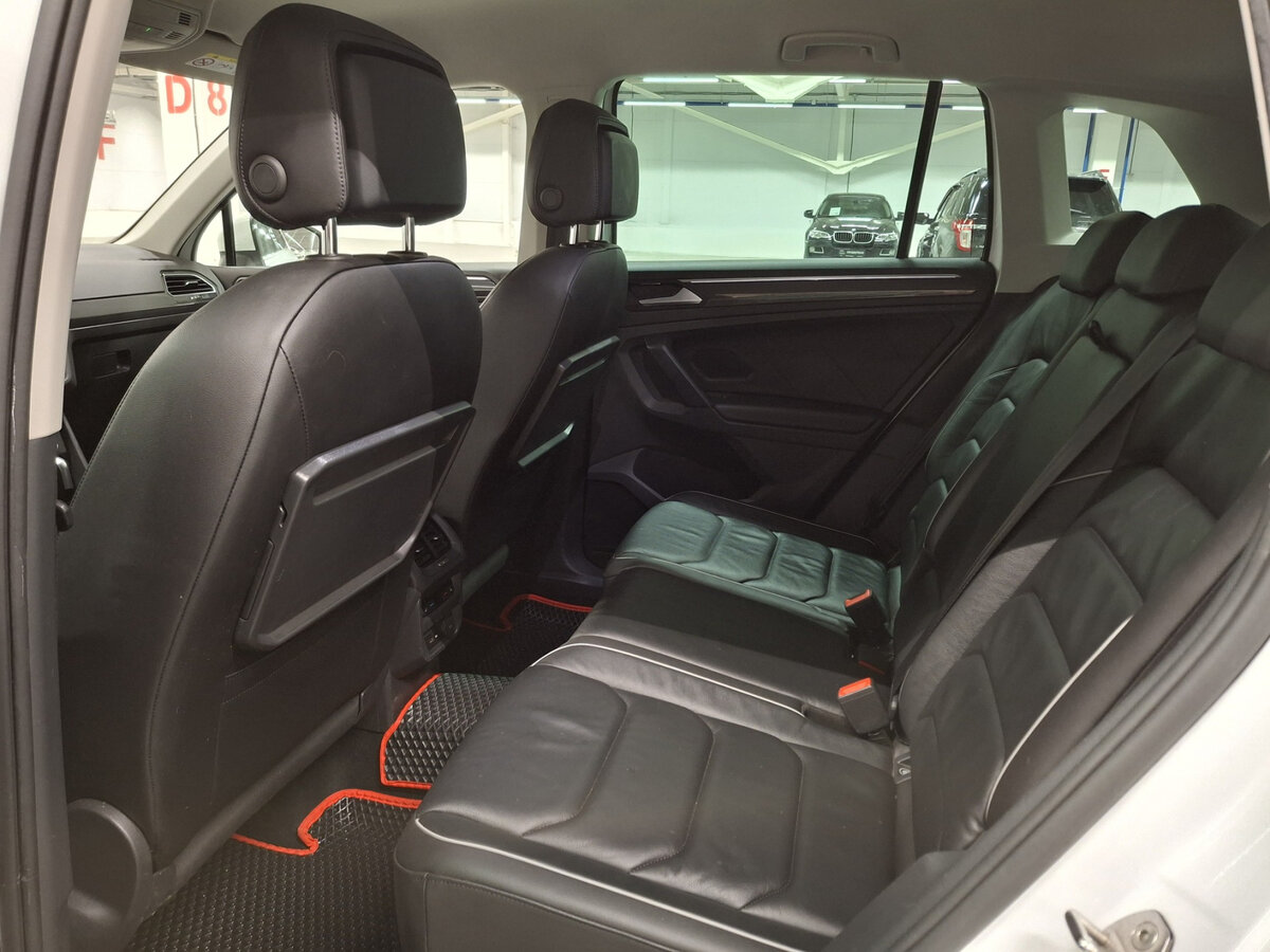 Volkswagen Tiguan II, 2020 Фото №12