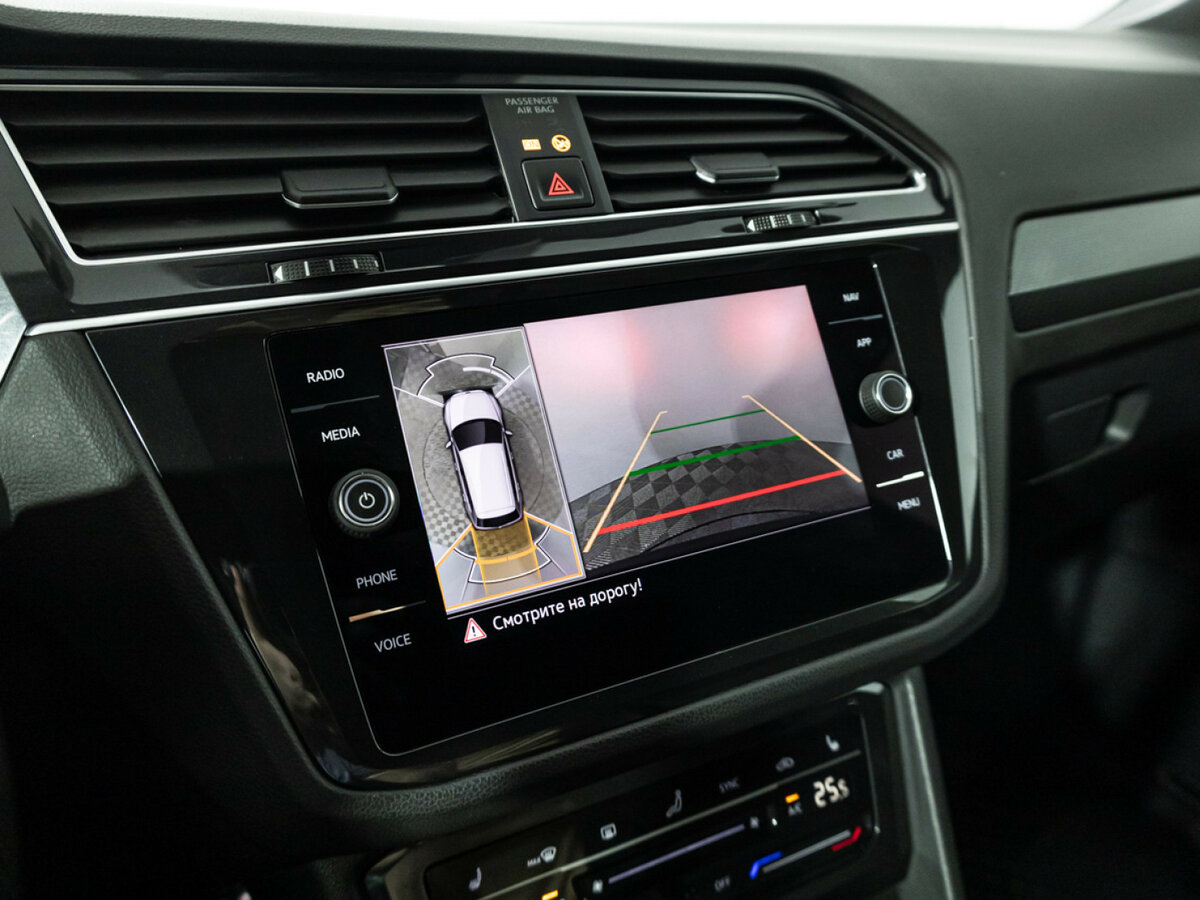 Volkswagen Tiguan II Рестайлинг, 2020 Фото №15