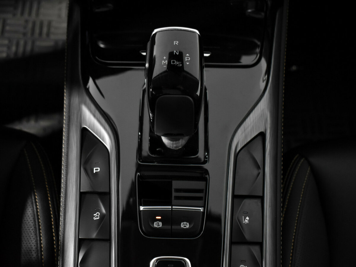 FAW Bestune T77 I, 2023 Фото №10