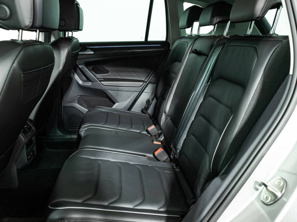 Volkswagen Tiguan II Рестайлинг, 2021 Фото №9
