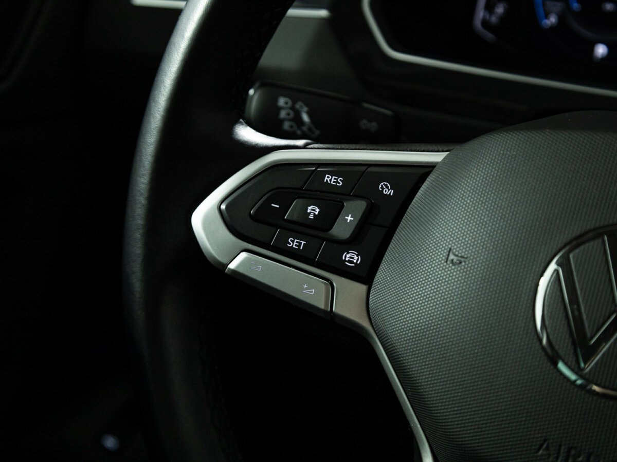 Volkswagen Tiguan II Рестайлинг, 2021 Фото №19