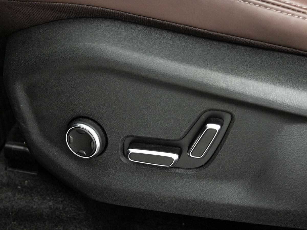 Geely Monjaro I, 2023 Фото №15