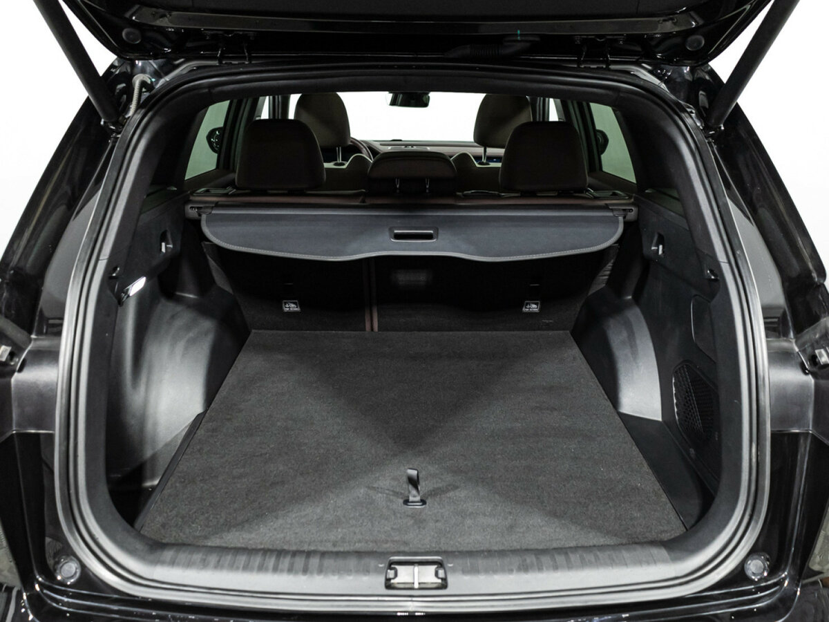 Geely Monjaro I, 2023 Фото №25