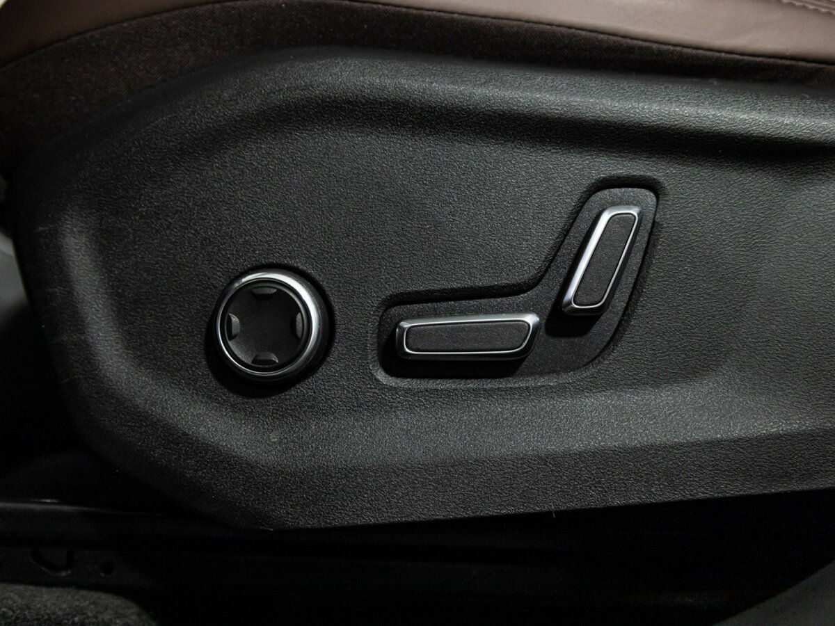 Geely Monjaro I, 2023 Фото №14