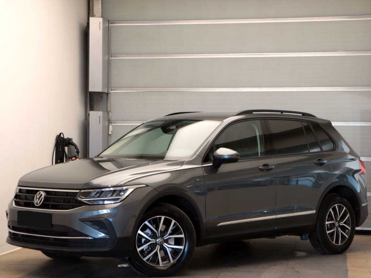 Volkswagen Tiguan, 2022 - 6 950 км. | Фото №1